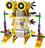 Робот-конструктор для начальной школы "Фантастическое насекомое № 2" упаковано в контейнер.